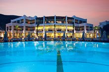 Latanya Beach Resort  4*