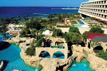 Le Meridien Limassol Spa & Resort  5*