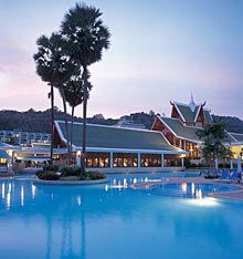 Le Meridien Phuket Beach Resort  5*